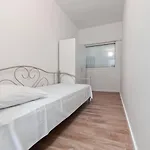 Paula Center Apartman *