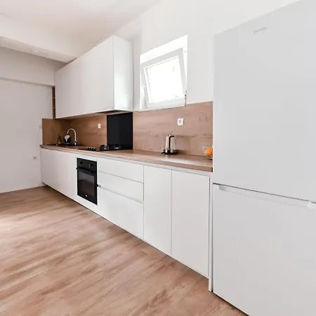 Paula Center Apartment